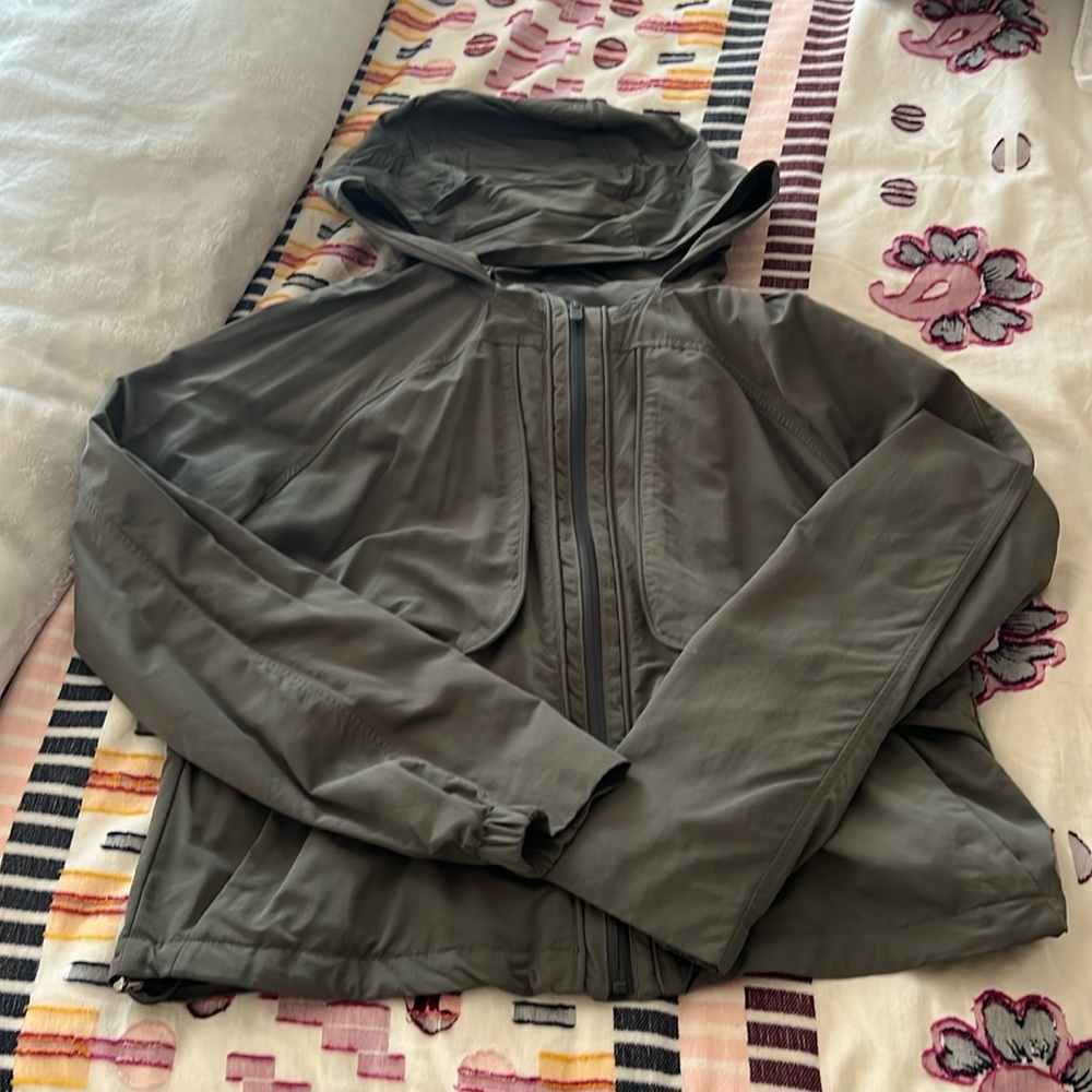 Lululemon always effortless jacket Frontier Sz 6